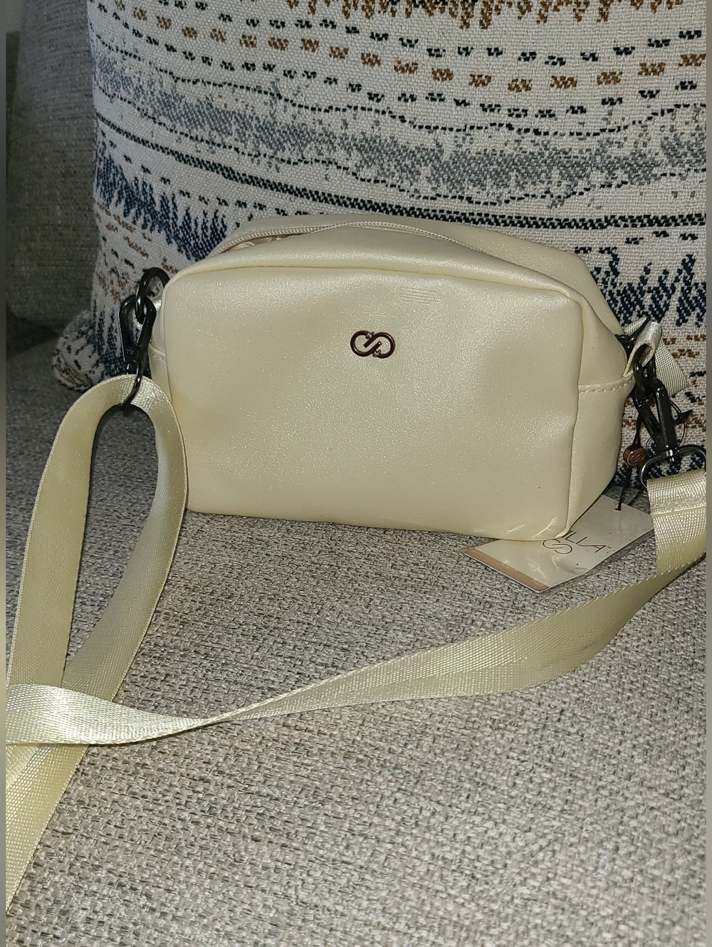NWT Calia Cream Crossbody Bag with Subtle Interlocking Accent